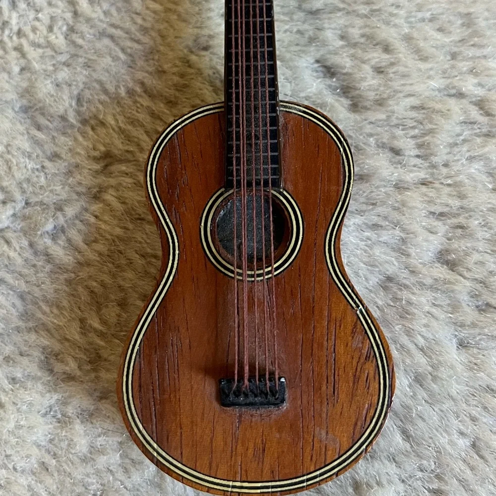 2 Vintage Wood Instrument Ornaments - Picture 3 of 13